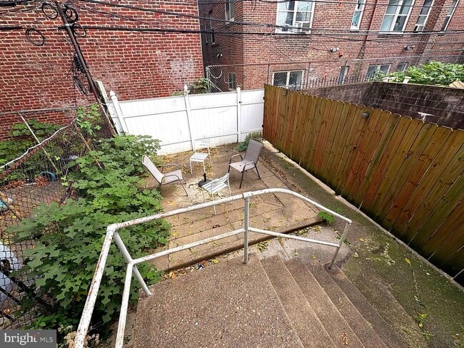 Building Photo - 225 S 49th St