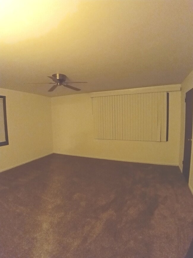 Building Photo - 41 Indianwood Blvd