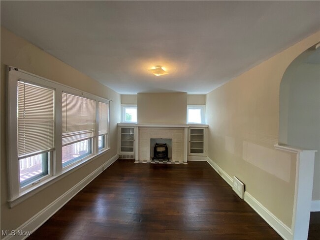 Building Photo - 3406 W 94th St