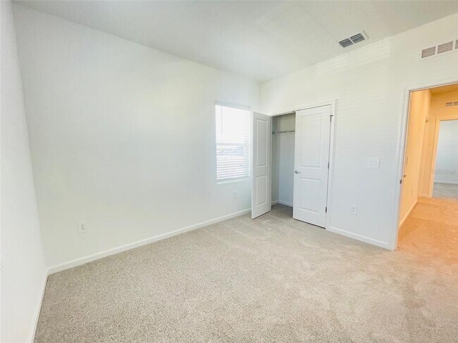Building Photo - 7333 Ivy Tendril Ave