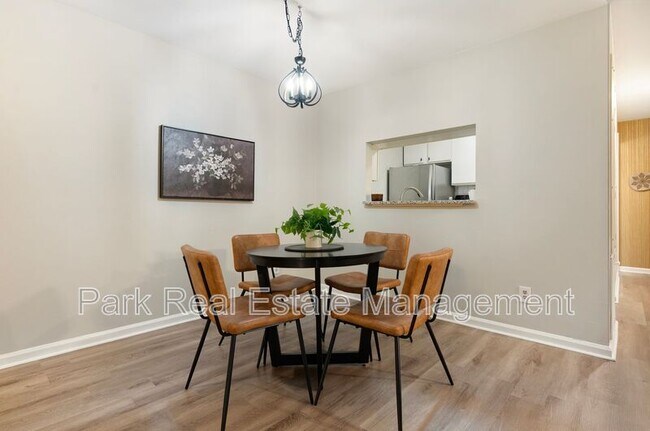 Building Photo - 600 Audubon Lake Dr