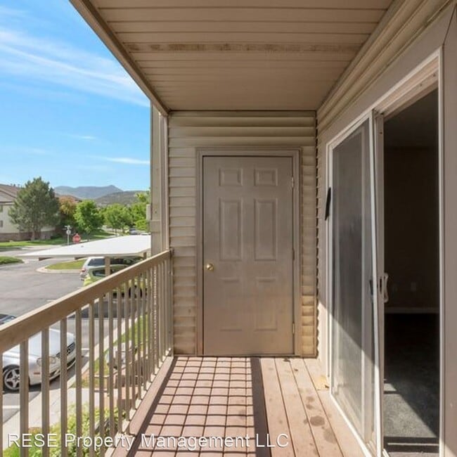 Building Photo - 3 br, 2 bath House - 3397 E Ridge Rd #8