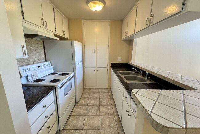 Building Photo - 808 Coriander Dr