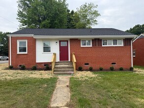 Building Photo - newly renovated 3-bedroom 1 bath