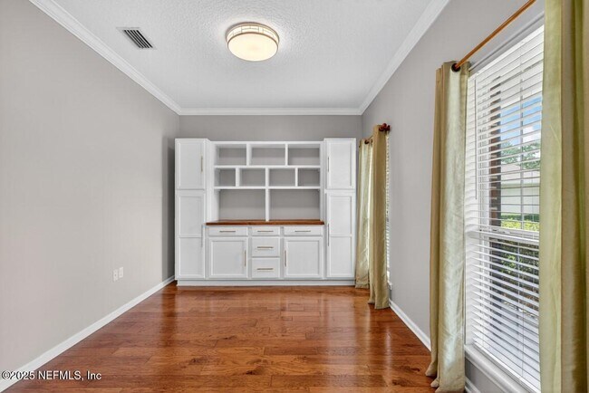 Building Photo - 12887 Dunns View Dr