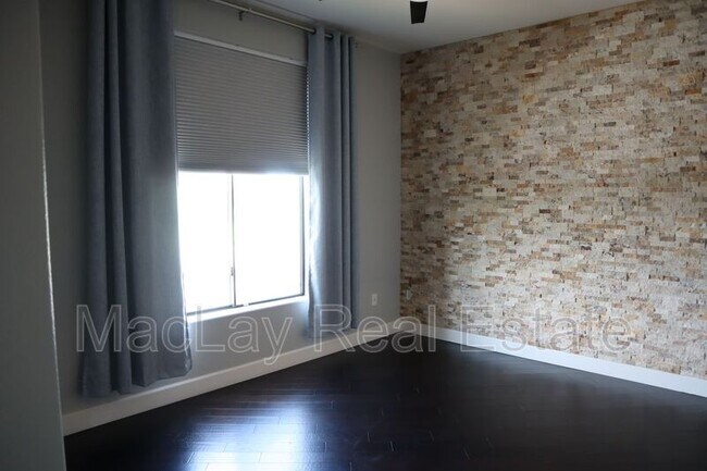 Building Photo - 11640 N Tatum Blvd