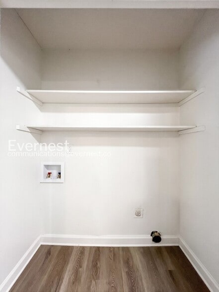Building Photo - 5099 Corkwood Dr
