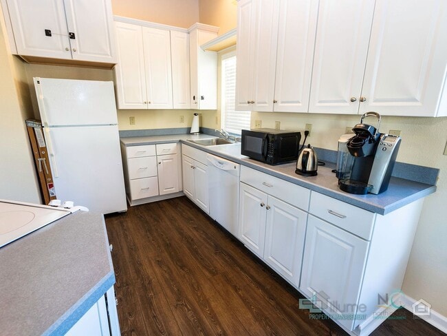 Building Photo - 416 N Downing St