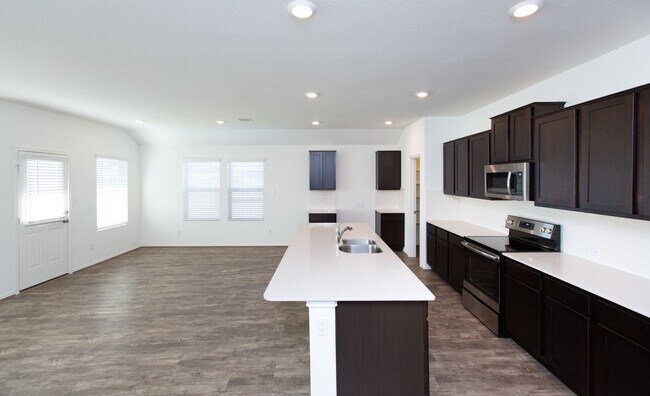 Building Photo - 1003 Honey Locust Wy