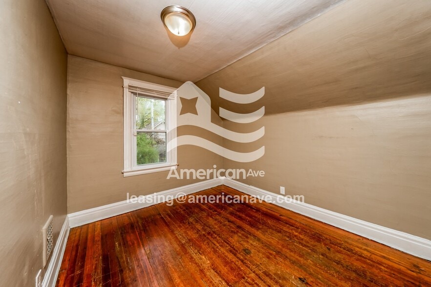 Building Photo - 151 Mohawk St