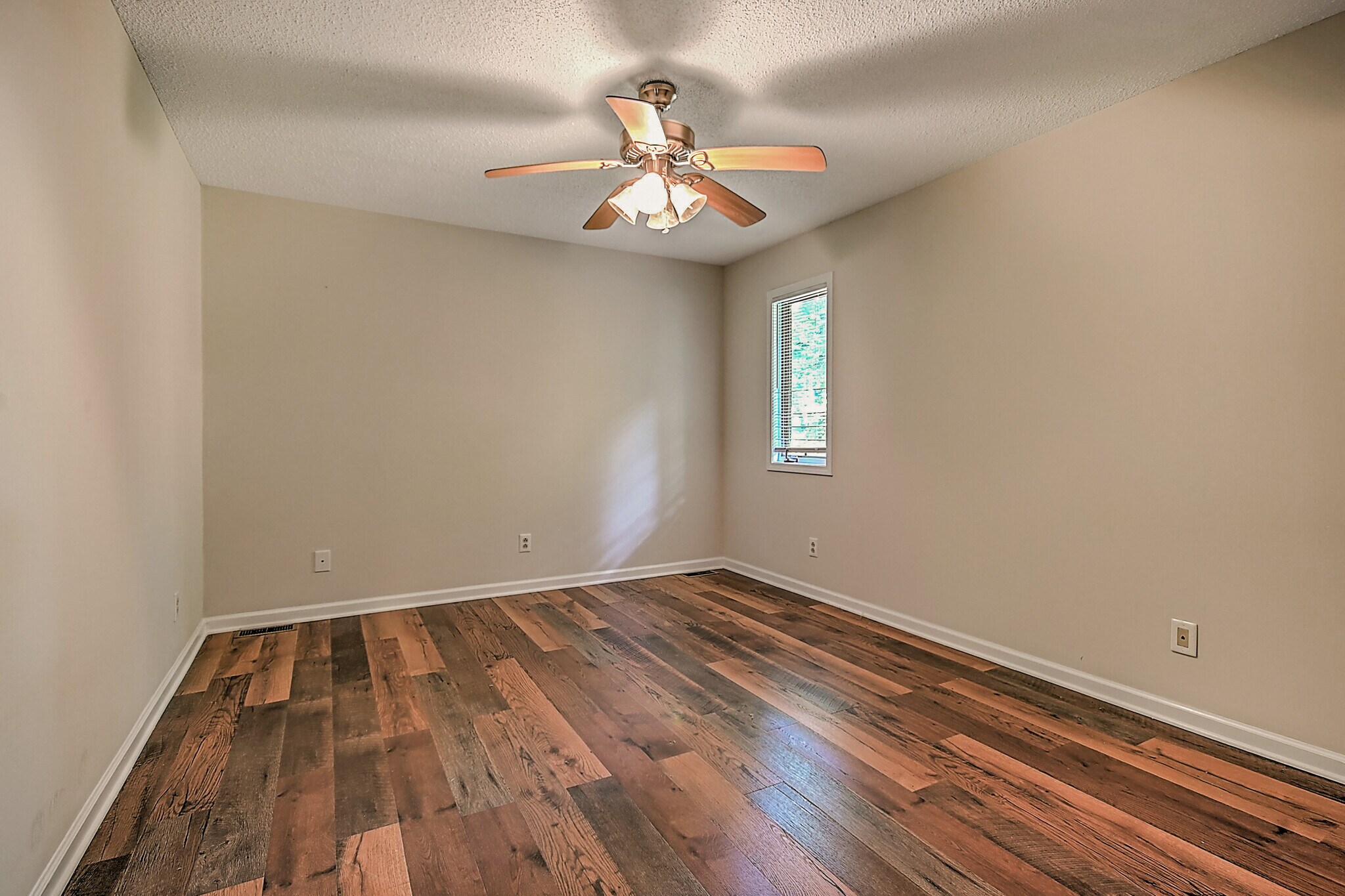 Building Photo - 208 Dean St