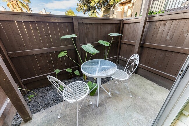 Building Photo - 1500 Bay Area Blvd