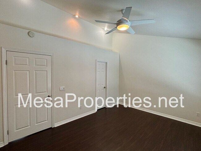 Building Photo - 9788 Balaton St
