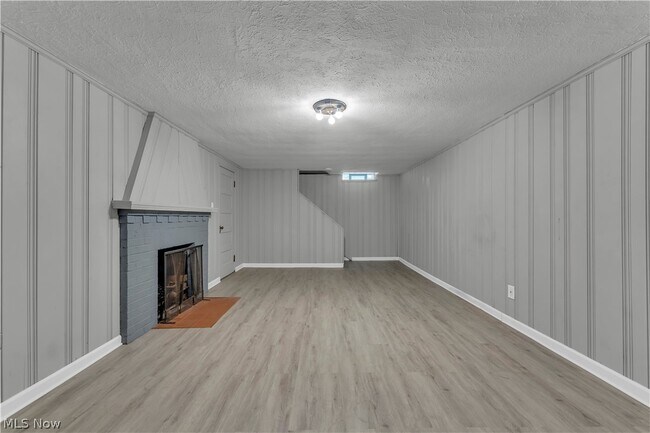 Building Photo - 3675 Avalon Rd