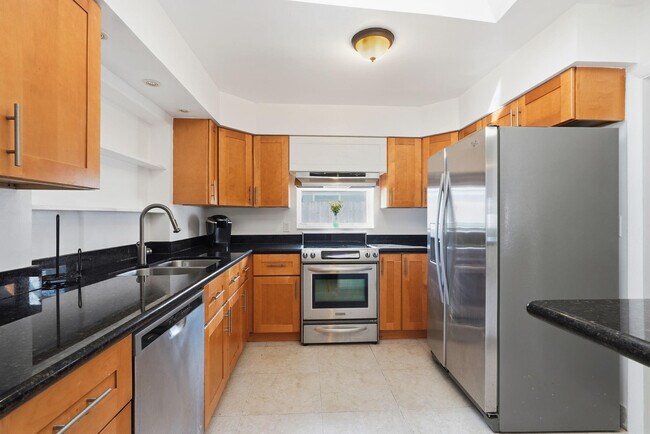 Building Photo - 218 SE 3rd Terrace