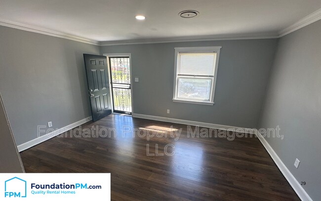 Building Photo - 2282 Devoy Ave