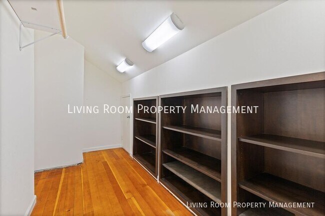 Building Photo - 6533 N Campbell Ave