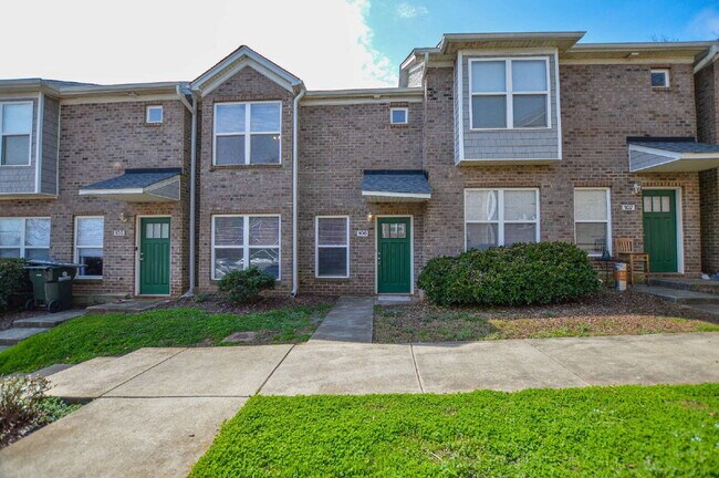 Building Photo - Townhome in Downtown Rock Hill | 3 Bed | 2 Bath | $1,695