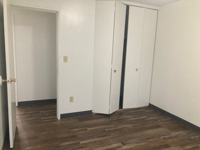 Building Photo - 406 17th St NW