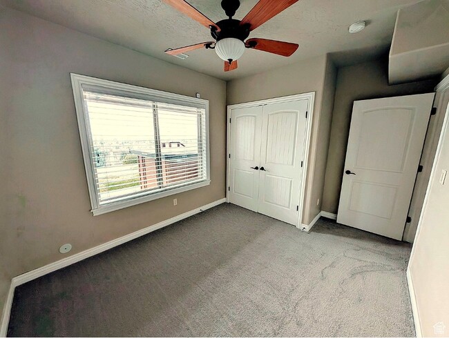 Building Photo - 2524 E 700 S