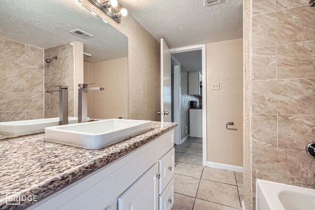 Building Photo - 5714 Mackmiller Dr