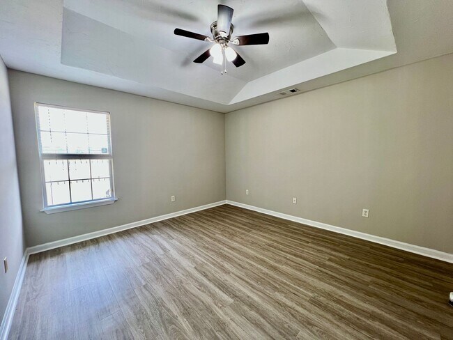 Building Photo - 3 bedroom 2 bath townhome in Towne Park