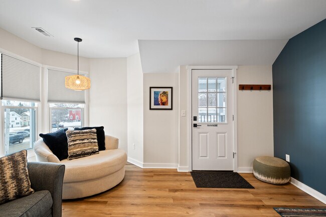 Building Photo - 80 W Geneva St