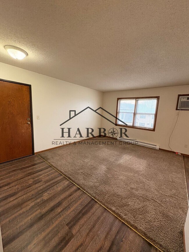 Building Photo - 2426 30th Ave NW