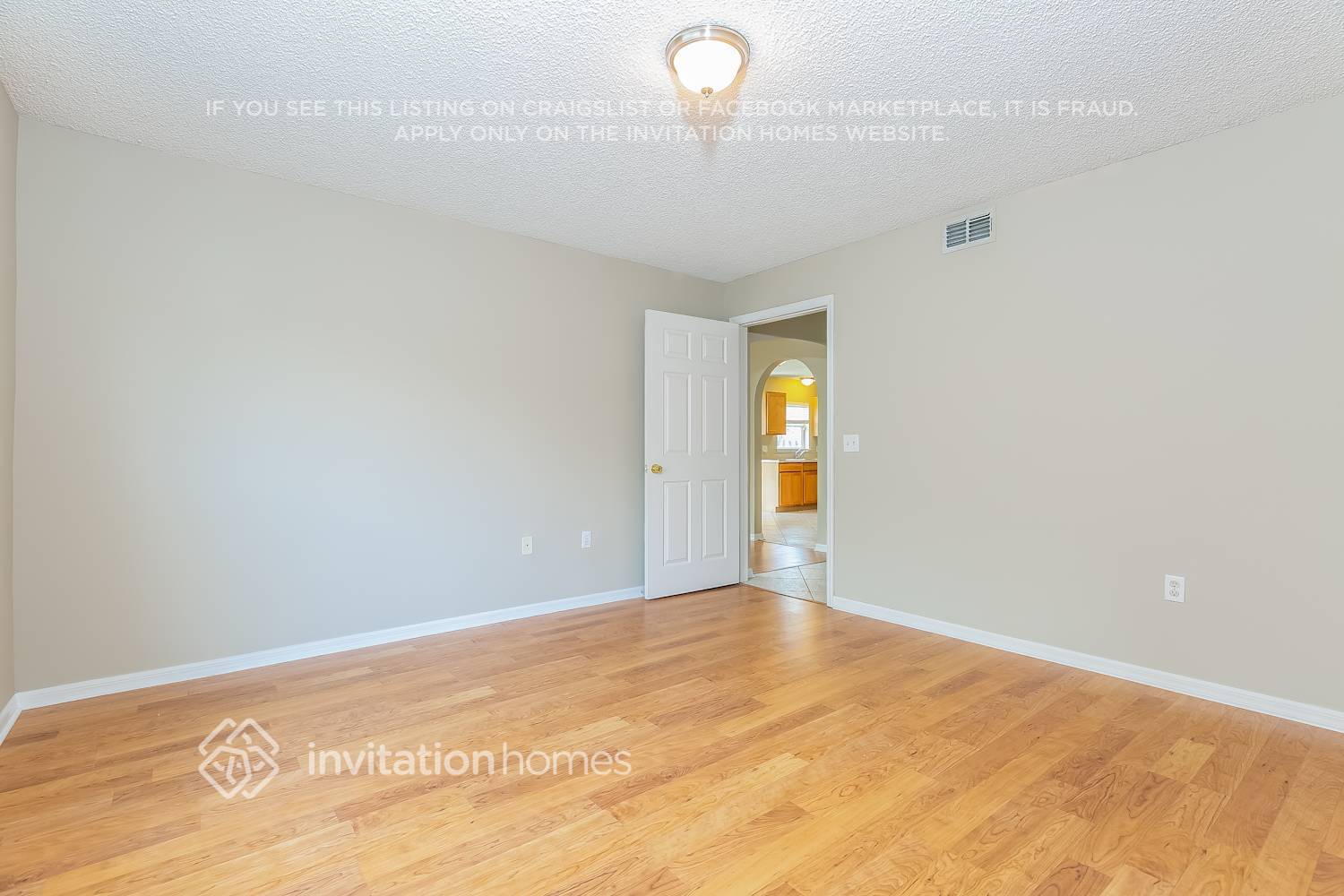 Building Photo - 1800 Brookshire Cir