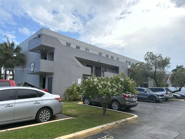 Primary Photo - 20 NW 87th Ave