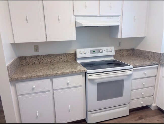 Building Photo - 27226 San Jose Ave