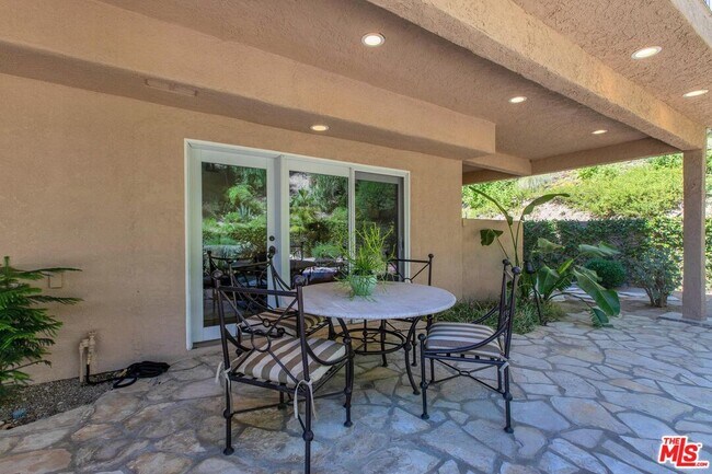 Building Photo - 24409 Voltara Ct
