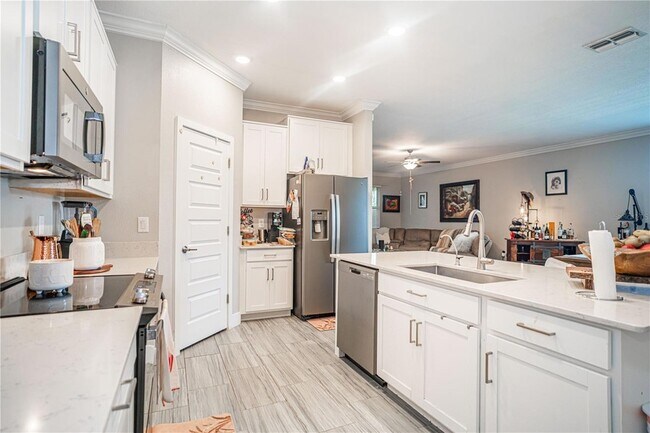 Building Photo - 9882 Campanula Ct