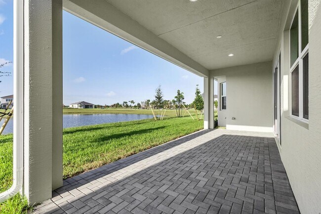 Building Photo - 14192 Lacebark Ln