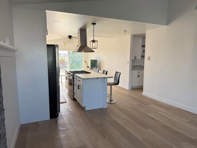 Building Photo - 664 Carefree Dr