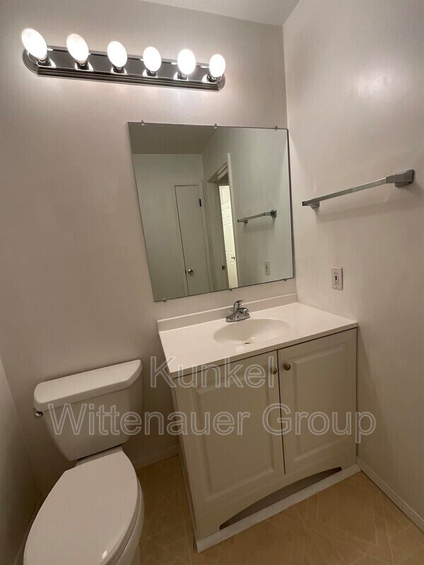 Building Photo - 23 Innsbruck Ln