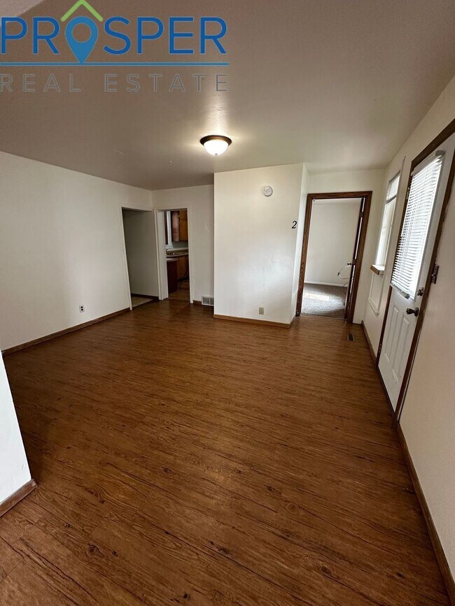 Building Photo - WA818X