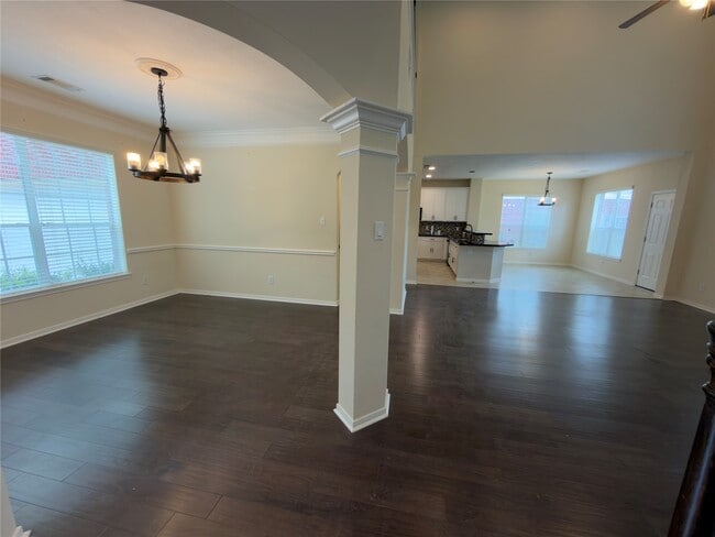 Building Photo - 4110 Royal Plantation Ln
