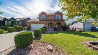 Building Photo - 4 Bedroom Home in Barnstormers Landing