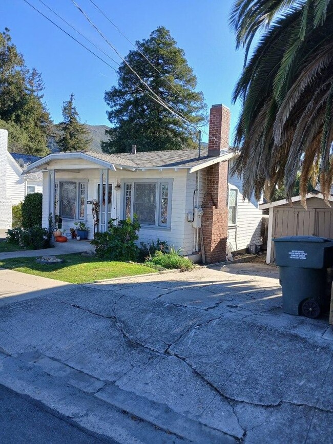 Building Photo - 3 Homes on 1 Lot! 7 Bedroom 4 bath home close to POLY off of Grand Avenue Entrance!!!!