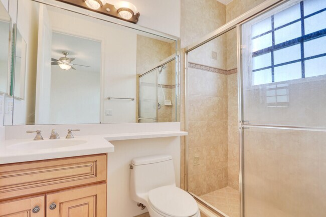 Building Photo - 4505 Artesa Way S