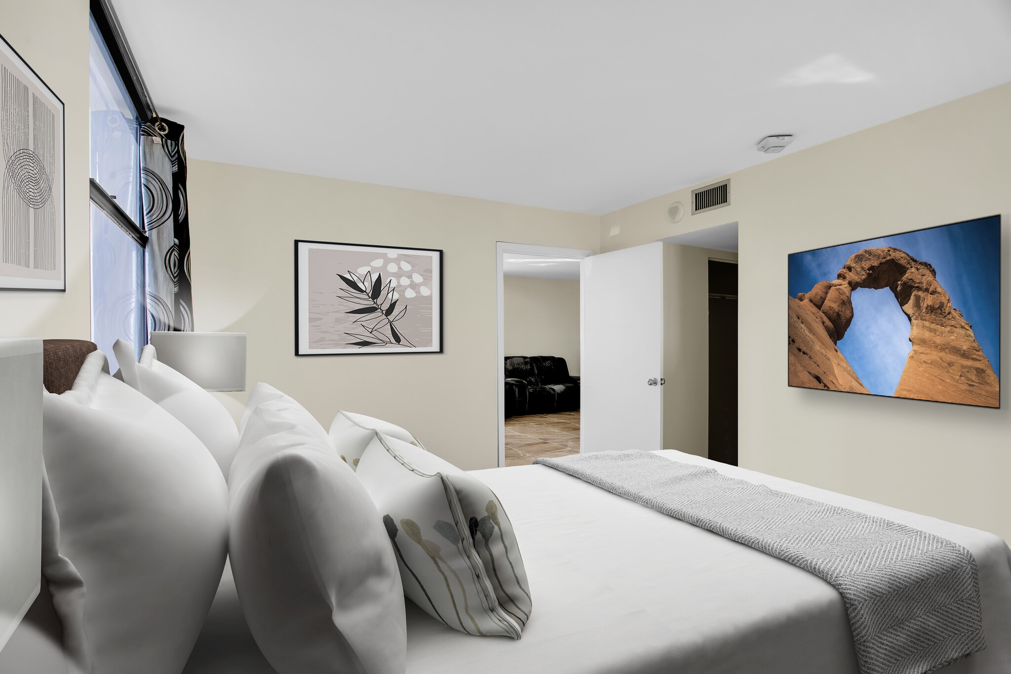 Master Bedroom - 3701 N Country Club Dr