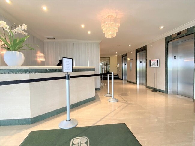 Building Photo - 1408 Brickell Bay Dr