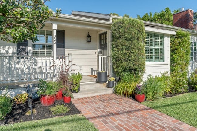 Building Photo - CHARMING 3BR + 2BA HOUSE IN MONROVIA!