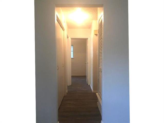 Building Photo - 1302 Mohawk Dr