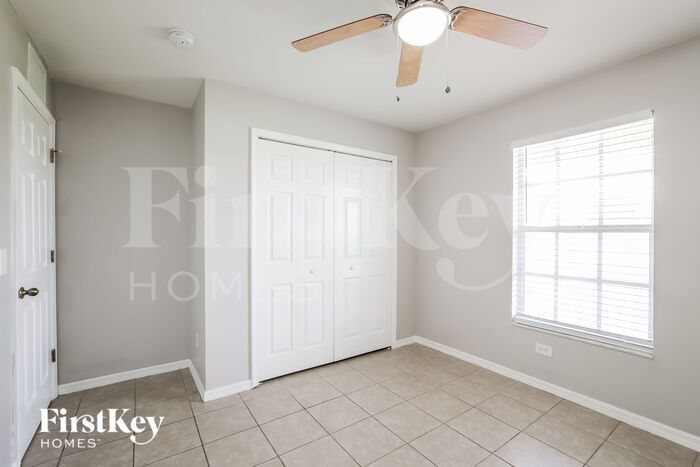 Building Photo - 218 Blackstone Dr