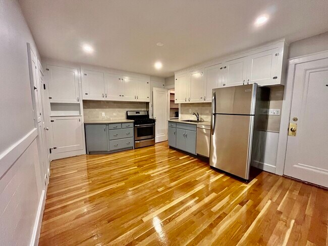 Building Photo - 94 Glendale Rd