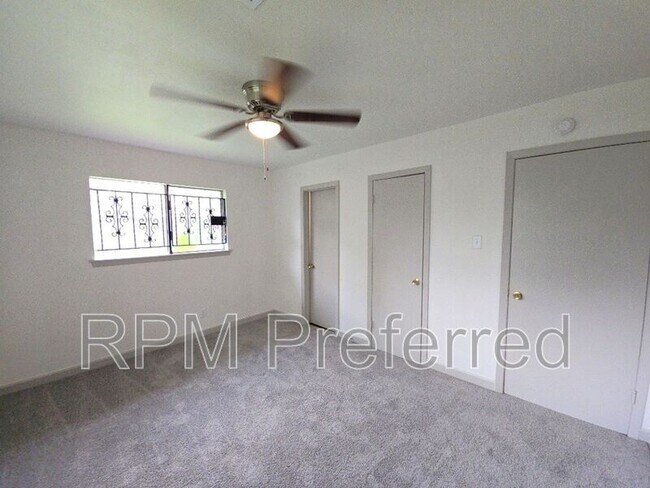 Building Photo - 6615 St Augustine St