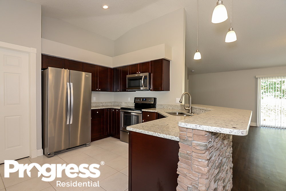 Building Photo - 925 Clearcreek Dr
