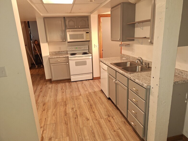 Primary Photo - 126 N Bordson St